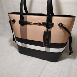 Deluxity Fashion Inspired,Vegan Leather Tote, NWT